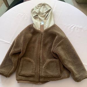 Very cute boys Zara fluffy jacket has been worn in Greta condition